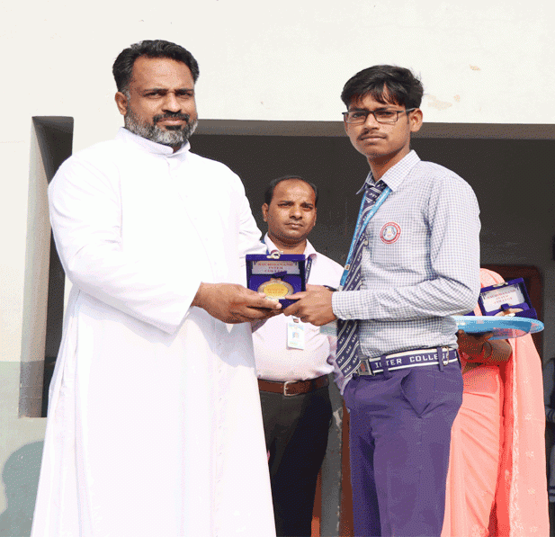 Prize Distribution To Topperse