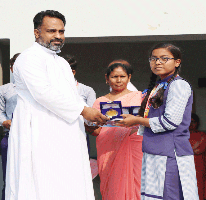 Prize Distribution To Topperse